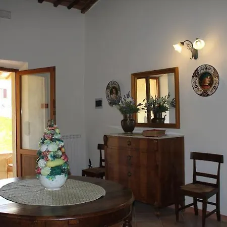 Tana De Lepri Aparthotel