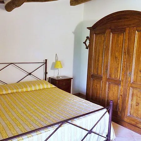 Tana De Lepri